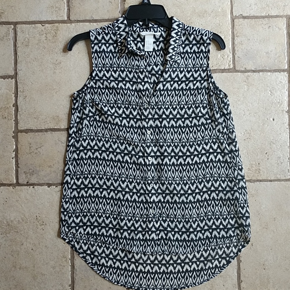 H&M sheer, sleeveless blouse. 4